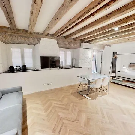 Triestevillas Rou's Tailor Made Studio Old Town Appartement *